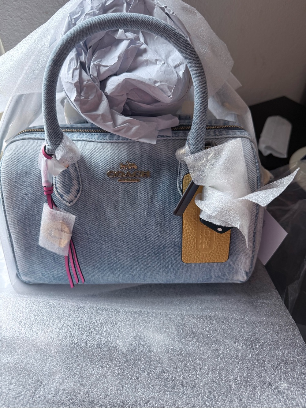 BNWT Coach Rowan Satchel Bag In Loved Denim With Charms - Picture 4 of 7